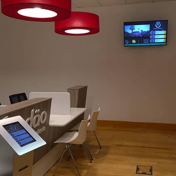 Instituições Públicas