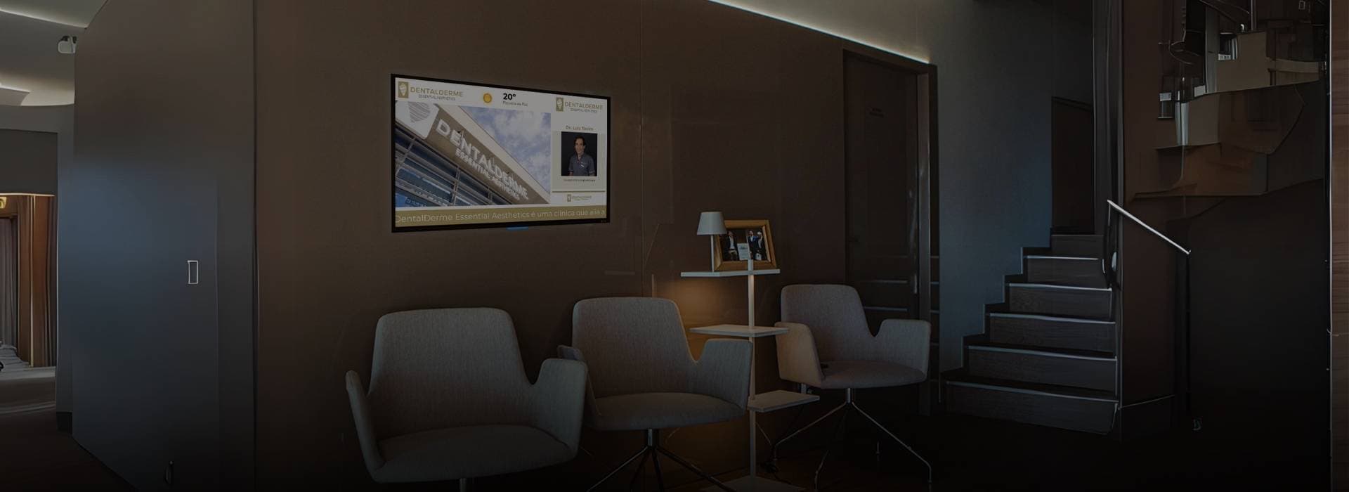 Software de TV corporativa e digital signage para comunicação interna e externa com gestão centralizada em múltiplos ecrãs